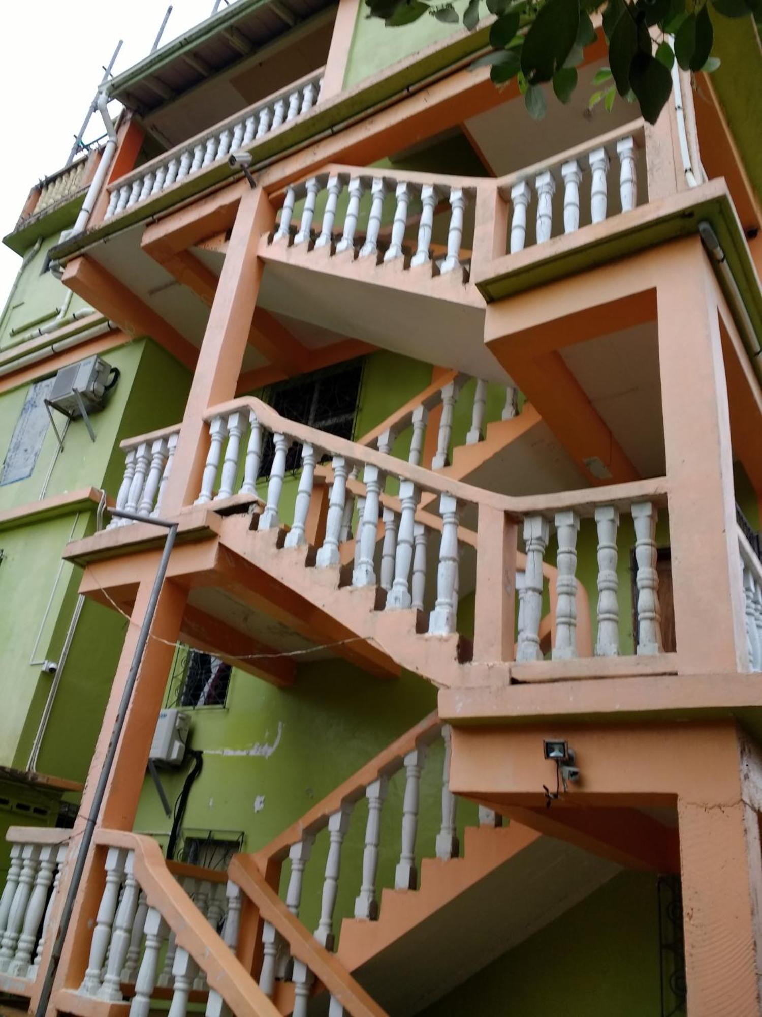 Chaleanor Hotel Dangriga Dış mekan fotoğraf