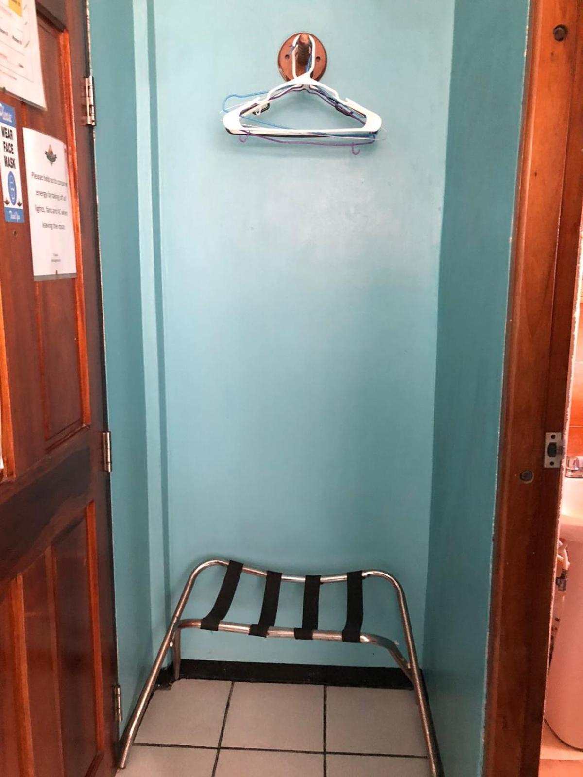 Chaleanor Hotel Dangriga Dış mekan fotoğraf
